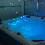 Chez Sophie, Avec Jacuzzi Et Salle Cinema *