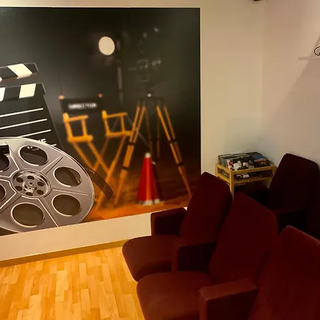 Apartment Chez Sophie, Avec Jacuzzi Et Salle Cinema