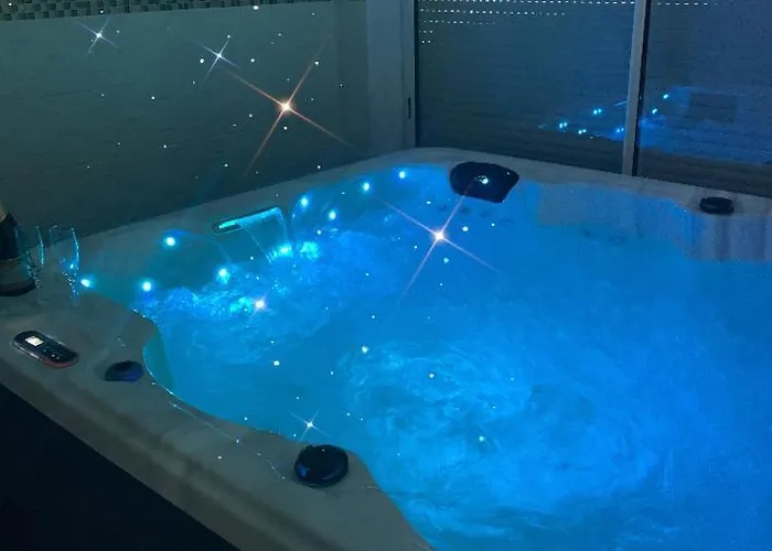 Chez Sophie, Avec Jacuzzi Et Salle Cinema *