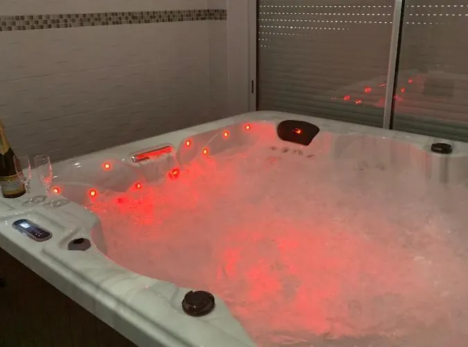 Chez Sophie, Avec Jacuzzi Et Salle Cinema